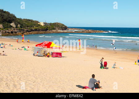 Freiwillige Surferrettung am Freshwater Beach, Sydney, Australien im September 2014 Stockfoto