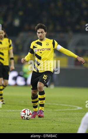 Dortmund, Deutschland. 4. Februar 2015. Mats Hummels (Dortumnd) Fußball: Deutsche "Bundesliga" match zwischen Borussia Dortmund 0-1 FC Augsburg im Signal Iduna Park in Dortmund, Deutschland. © Mutsu Kawamori/AFLO/Alamy Live-Nachrichten Stockfoto