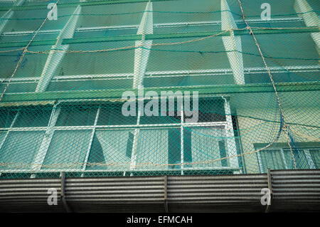 Sicherheit-Netting an der Fassade eines Gebäudes Stockfoto