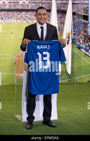 Keylor Navas bei seiner Enthüllung als ein neuer Spieler von Real Madrid im Santaigo Bernabeu Stadion in Madrid, Spanien-Featuring: Keylor Navas wo: Madrid, Spanien: 5. August 2014 Stockfoto