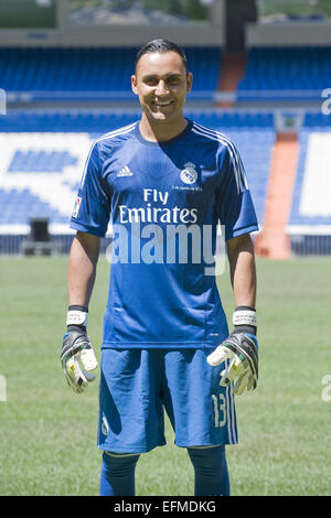 Keylor Navas bei seiner Enthüllung als ein neuer Spieler von Real Madrid im Santaigo Bernabeu Stadion in Madrid, Spanien-Featuring: Keylor Navas wo: Madrid, Spanien: 5. August 2014 Stockfoto