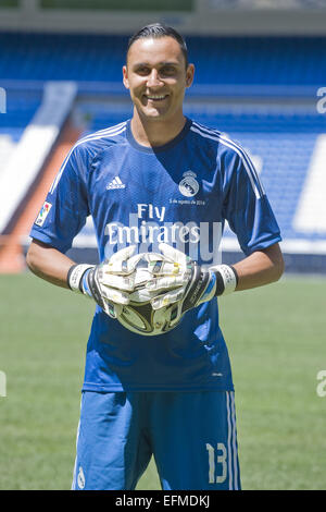 Keylor Navas bei seiner Enthüllung als ein neuer Spieler von Real Madrid im Santaigo Bernabeu Stadion in Madrid, Spanien-Featuring: Keylor Navas wo: Madrid, Spanien: 5. August 2014 Stockfoto