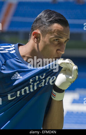 Keylor Navas bei seiner Enthüllung als ein neuer Spieler von Real Madrid im Santaigo Bernabeu Stadion in Madrid, Spanien-Featuring: Keylor Navas wo: Madrid, Spanien: 5. August 2014 Stockfoto