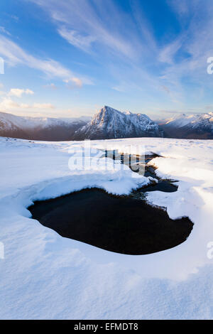 Den gefrorenen Sumpf auf Beinn a'Chrulaiste in der Nähe von Glencoe. Stockfoto