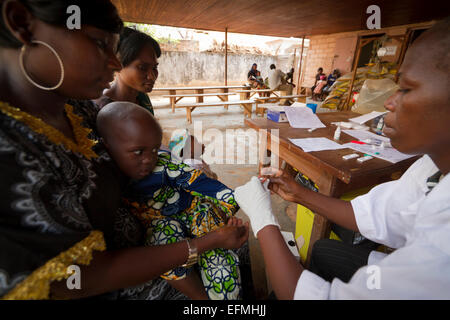 Mamadou M'Baiki Gesundheitszentrum MSF im Stadtteil PK5 in Bangui, Zentralafrikanische Republik, R C A, Afrika Stockfoto