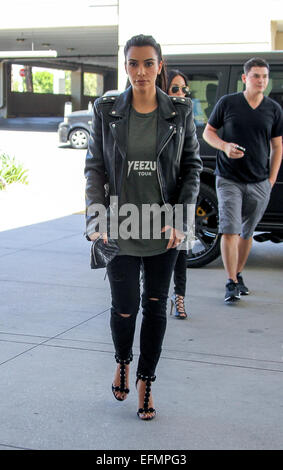 Kim Kardashian geht einkaufen in Topanga Mall Canoga Park mit: Kim Kardashian Where: Canoga Park, Kalifornien, USA bei: 5. August 2014 Stockfoto