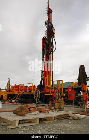 WHATAROA, NEW ZEALAND, 5. Dezember 2014: Bohrer bei der Arbeit auf die Tiefe Schuld Drilling Project, Whataroa, New Zealand. Stockfoto