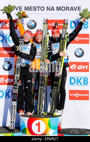 Nove Mesto Na Morave, Tschechische Republik. 7. Februar 2015. Sieger bei der Biathlon World Cup Sprint Frauen. Starten Sie links Franziska Hildebrand, Laura Dahlmeier, Veronika Vitkova. Bildnachweis: Petr Toman/Alamy Live-Nachrichten Stockfoto