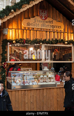 Birmingham deutsche Frankfurter Weihnachtsmarkt einer der größten in Europa. mit Bier und Geschenk Ständen alle durch die Innenstadt Stockfoto