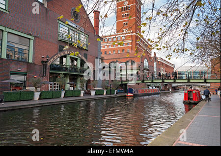 Birmingham brindley Ort Eingang an der Rückseite des IStGH neben dem Kanal Stockfoto