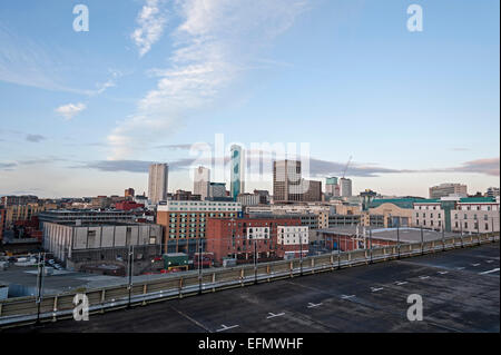 Birmingham uk Stadt Stadtbild Mittelengland von Chine-Stadt in Richtung der Mailbox und Rathaus Stockfoto