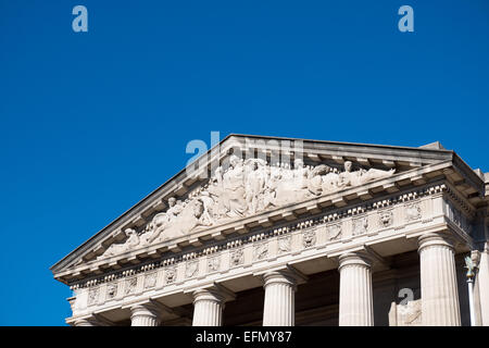 WASHINGTON DC, USA – architektonische Details über dem Haupteingang des Außenbereichs des Smithsonian National Museum of Natural History in der National Mall in Washington DC. Stockfoto