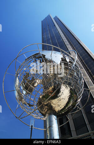 New York - 30. Mai 2010: Columbus Square in New York. Stockfoto