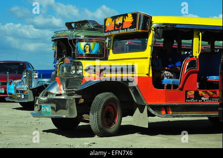 Jeepney, Sabang, Puerto Galera, Mindoro, Philippinen. Stockfoto