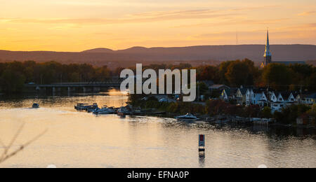 Abend auf dem Ottawa River. Stockfoto
