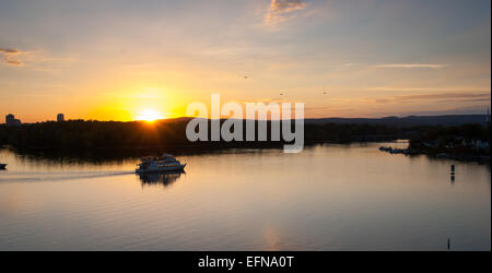 Abend auf dem Ottawa River. Stockfoto