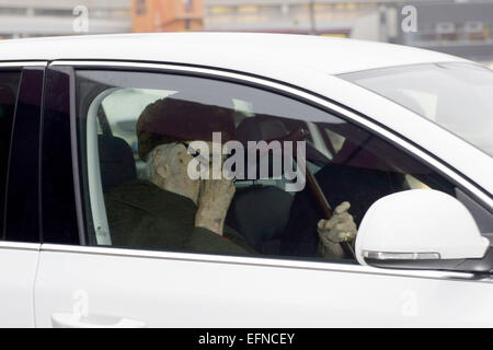 Berlin, Deutschland. 7. Februar 2015. Christopher Lee kommt am Flughafen Tegel für den 65. Berlin International Film Festival/Berlinale 2015 am 7. Februar 2015. Bildnachweis: Dpa picture Alliance/Alamy Live News Stockfoto