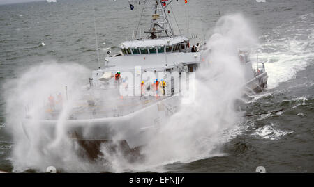 Der norwegischen Marine Alta-Klasse Minensucher Otra M351 beteiligt sich an NATO Maritime Grube Gegenmaßnahme Trainingsbetrieb 13. Juni 2014 in den Atlantischen Ozean. Stockfoto