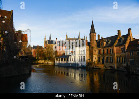 Dijver Fluss Kanal Rozenhoedkaai Nähe, Brugge, Belgien Stockfoto