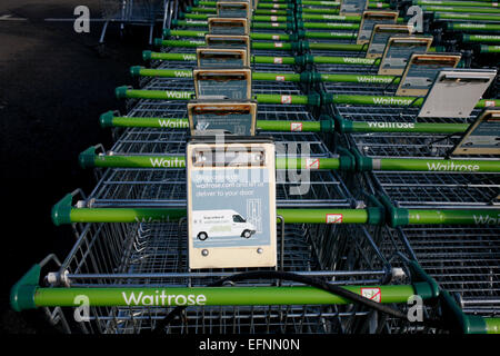 Waitrose Supermarkt Kunden Wagen Hythe Stadt Kent Grafschaft uk Februar 2015 Stockfoto