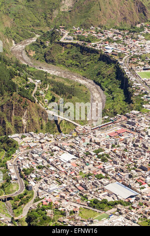 Banos De Agua Santa Provinz Tungurahua in Ecuador Antenne Weitwinkelbrennweite umgeschaltet Stockfoto