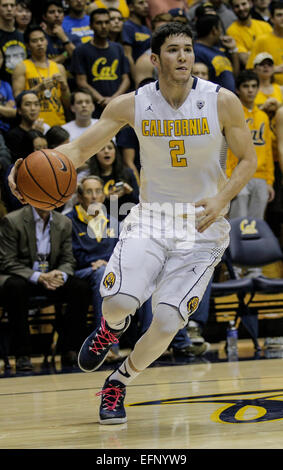 Berkeley CA. 7. Februar 2015. California G # 2 Sam Singer während der NCAA Männer Basketball-Spiel zwischen den UCLA Bruins und California Golden Bears 64-62-Sieg bei Hass Pavillon Berkeley Kalifornien © Csm/Alamy Live-Nachrichten Stockfoto