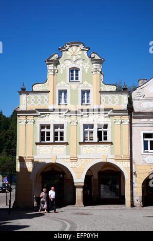 Häuser am Marktplatz, Ladek Zdrój (Bad Landeck), Silesia, Polen, Europa Stockfoto