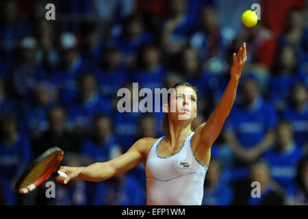 Genf, Schweiz. 8. Februar 2015. Fed-Cup-Tennis-Turnier. Frankreich gegen Italien. Camila Giorgi (ITA) Credit: Aktion Plus Sport/Alamy Live-Nachrichten Stockfoto