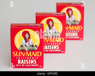 30 Gramm Felder von Sun Maid Rosinen.  Kanadische Verpackung gezeigt. Stockfoto