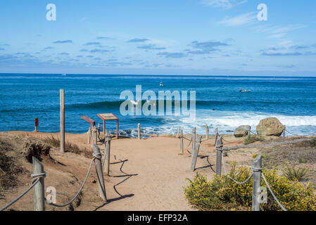 Wanderweg oberhalb der Point Loma Tidepools am Cabrillo National Monument. San Diego, California, Vereinigte Staaten von Amerika. Stockfoto