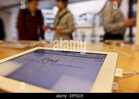 iPad in einem Apple-Computer-Store Stockfoto