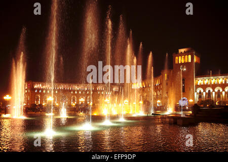 Platz der Republik, tanzen Brunnen, Eriwan, Armenien Stockfoto