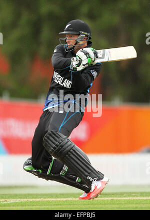 Lincoln, New Zealand. 9. Februar 2015. World Cup warm-up. Martin Guptill von Neuseeland Batting während der ICC Cricket World Cup warm-up-Spiel zwischen Neuseeland V Zimbabwe. Bildnachweis: Aktion Plus Sport/Alamy Live-Nachrichten Stockfoto