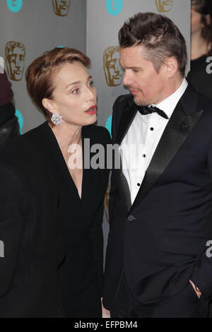 London, UK, 8. Februar 2015: Kristin Scott Thomas besucht die EE British Academy Film Awards am Royal Opera House in Lond Stockfoto
