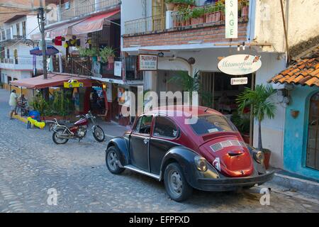 Ansicht des Volkswagen Käfer, Innenstadt, Puerto Vallarta, Jalisco, Mexiko, Nordamerika Stockfoto