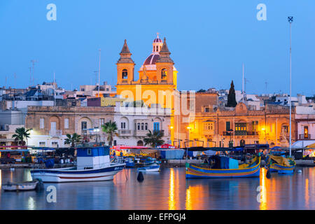 Unsere Liebe Frau von Pompeji (Marsaxlokk Kirche), Marsaxlokk Hafen, Malta, Mittelmeer, Europa Stockfoto