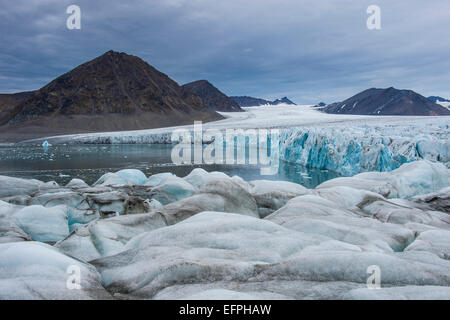 Riesige Gletscher im Hornsund, Svalbard, Arktis, Norwegen, Skandinavien, Europa Stockfoto