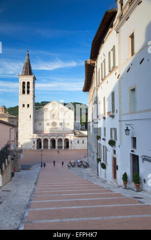 Duomo (Kathedrale) in Piazza del Duomo, Spoleto, Umbria, Italien, Europa Stockfoto