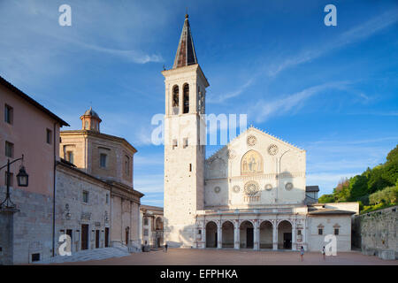 Duomo (Kathedrale) in Piazza del Duomo, Spoleto, Umbria, Italien, Europa Stockfoto