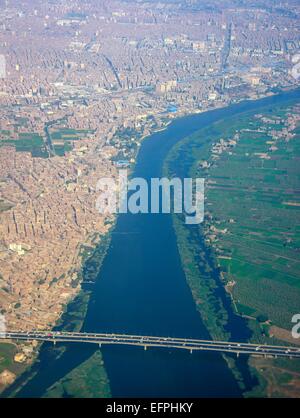 Antenne des Zentrum von Kairo und der Fluss Nil, Ägypten, Nordafrika, Afrika Stockfoto