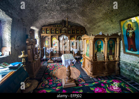 Höhle-Kloster in der historischen Tempelanlage von alten Orhei (Orheiul Vechi), Republik Moldau, Europa Stockfoto