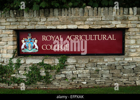 Königliche landwirtschaftliche Universität (RAU), ehemals Royal Agricultiral College (RAC),Cirencester,Gloucestershire,UK.farming des ländlichen Raums Stockfoto