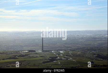 Luftaufnahme der Emley Moor Mast Fernsehturm, Yorkshire, Großbritannien Stockfoto