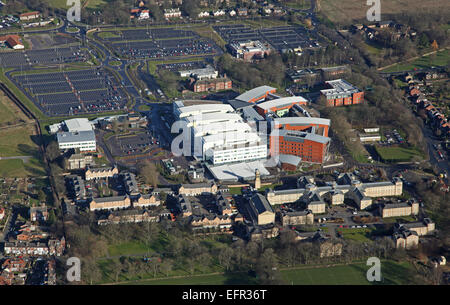 Luftaufnahme des Pinderfields Krankenhauses in Wakefield, Großbritannien Stockfoto