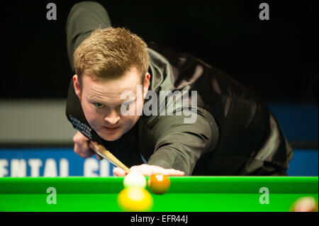 Berlin, Deutschland. 8. Februar 2015. Shaun Murphy (GBR) in Aktion während des Finales der Snooker German Masters 2015 in Berlin, Deutschland, 8. Februar 2015. Foto: Oliver Mehlis/Zb - Nr. WIRE SERVICE - © Dpa/Alamy Live-Nachrichten Stockfoto