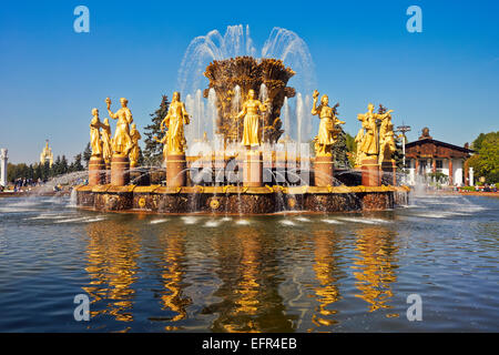 Die Freundschaft der Menschen-Brunnen auf der Allrussischen Ausstellungszentrum (WDNCh). Moskau, Russland. Stockfoto