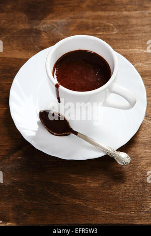 Süße Schokolade in eine Tasse heißes Getränk Stockfoto