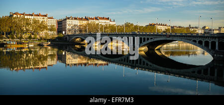 Uni-Brücke, Lyon, Frankreich Stockfoto