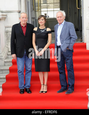 "Zwei Tage, eine Nacht" - UK-Premiere am Somerset House - Ankünfte mit: Jean-Pierre Dardenne, Marion Cotillard, Luc Dardenne wo: London, Vereinigtes Königreich: 7. August 2014 Stockfoto