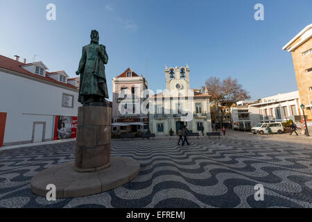 Statue von Don Pedro i. im Praça 5 De Outubro, Cascais Stockfoto